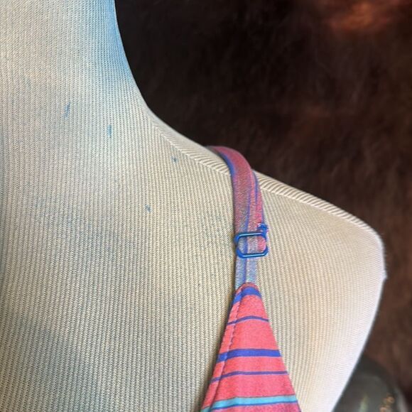 REI tank top 12 (UB) - Picture 3 of 6